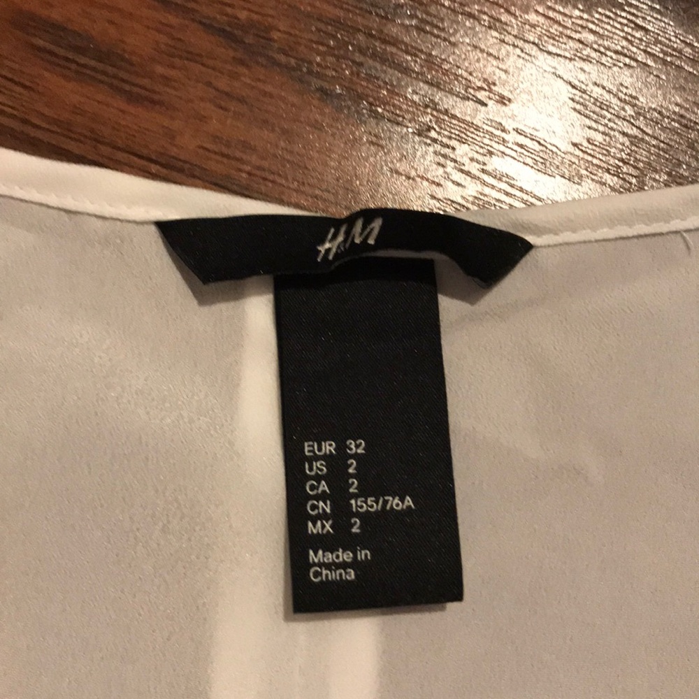 H&M top - Picture 2 of 3